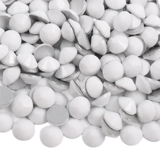 Chalk White Glass Crystals